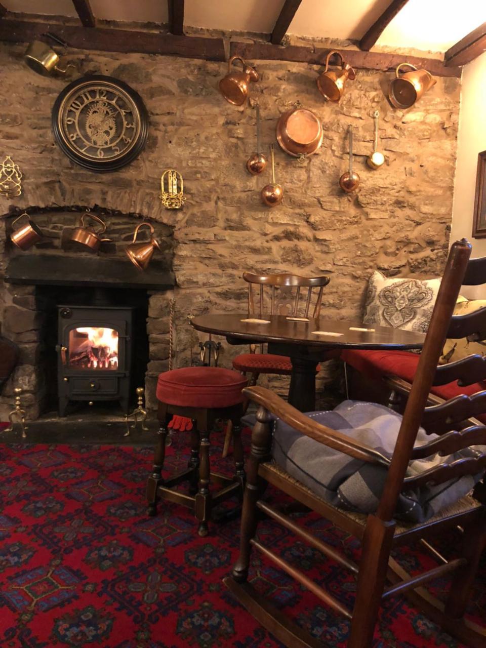 The Crown Inn Wentnor Extérieur photo